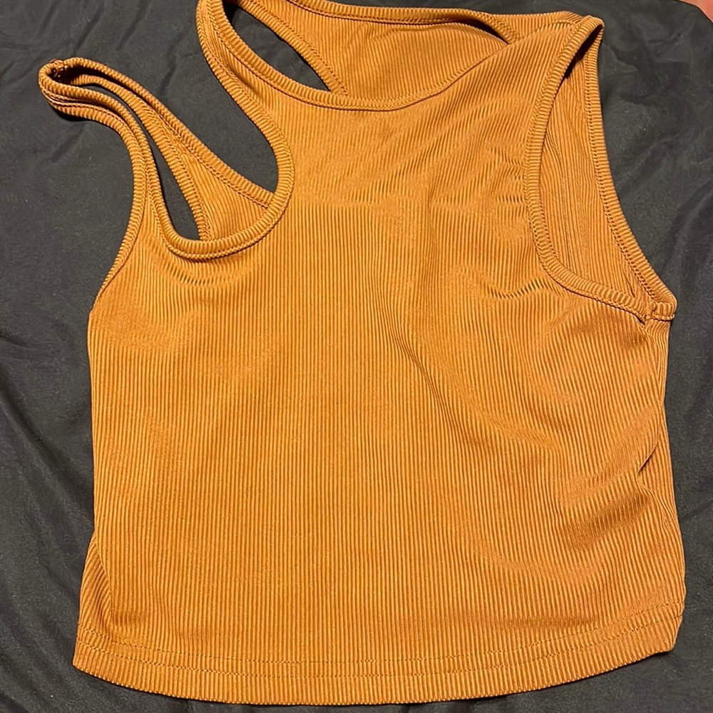 brown tank top